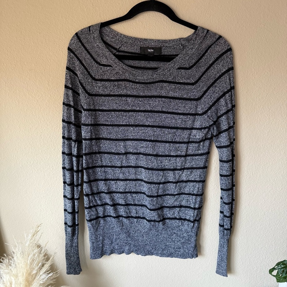 Mossimo Gray Black Striped Crewneck Lightweight Long Sleeve Knit Sweater Top